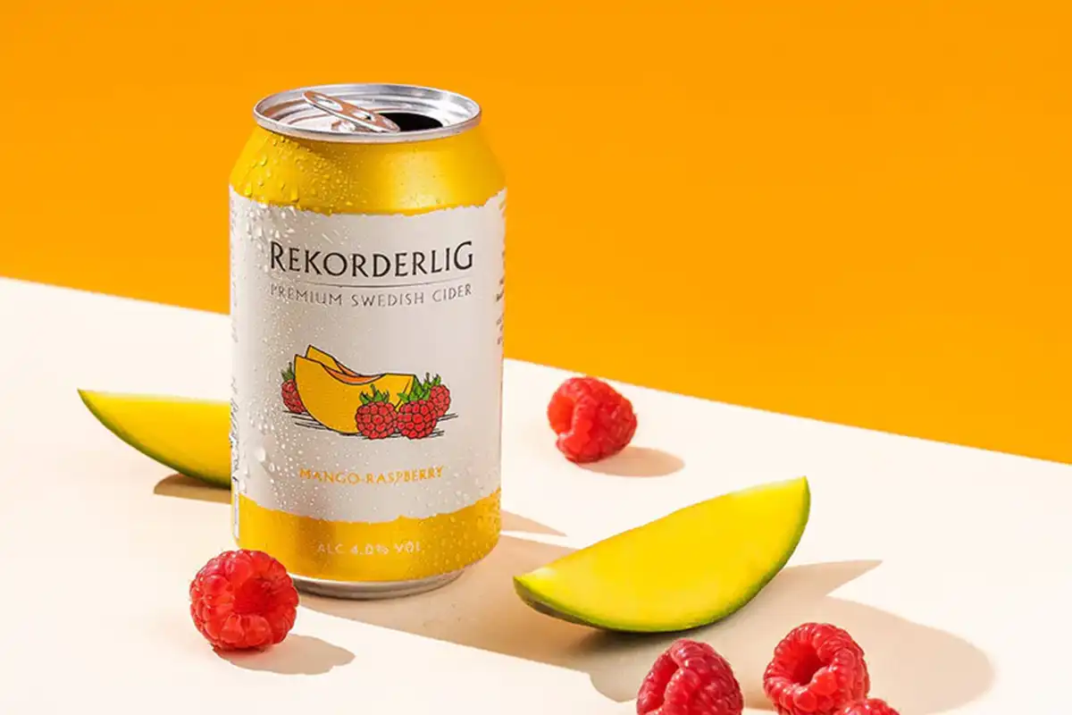 bebida sidra refrescante rekorderlig para el verano