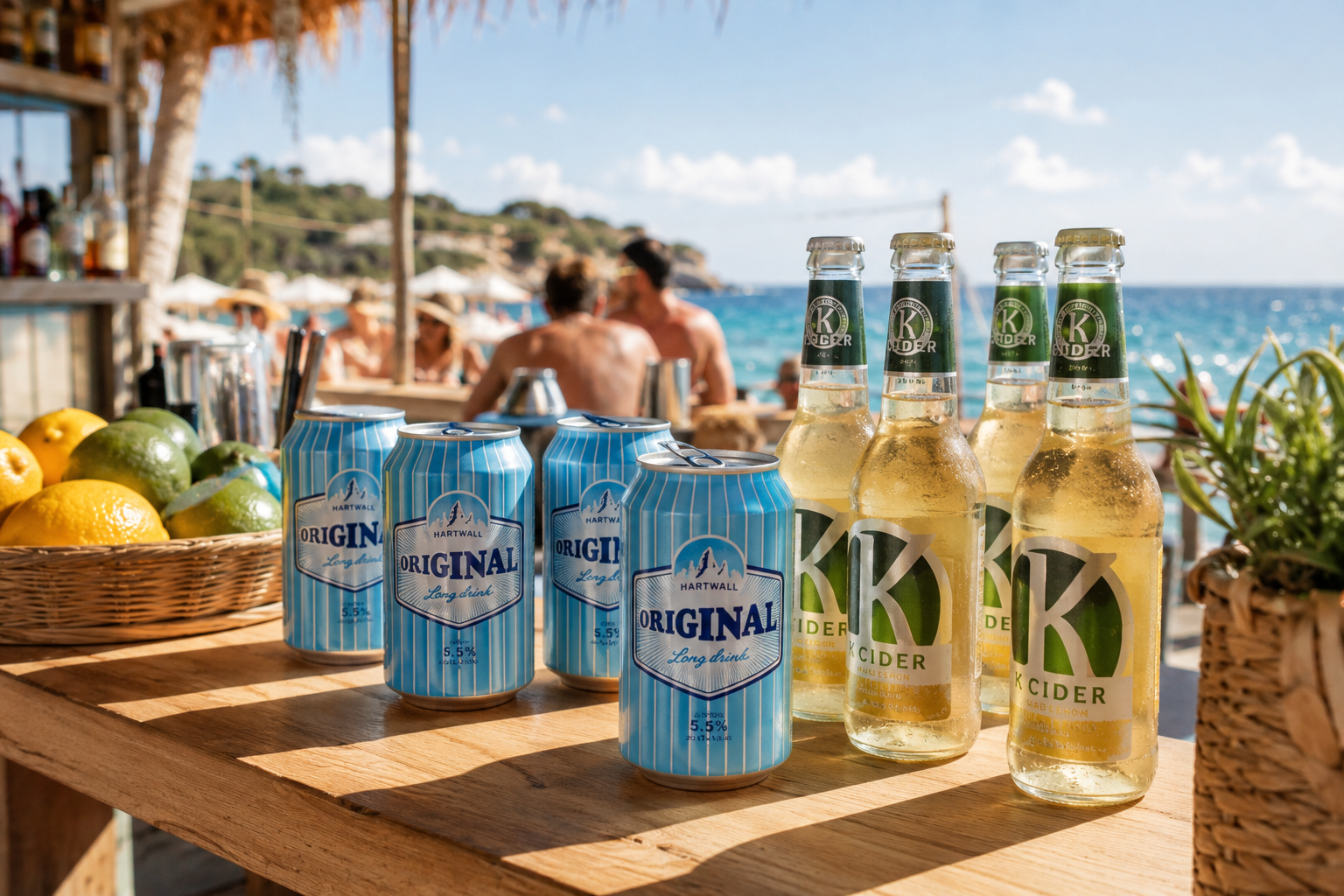 Hartwall Original Long Drink y K Cider en chiringuito playa